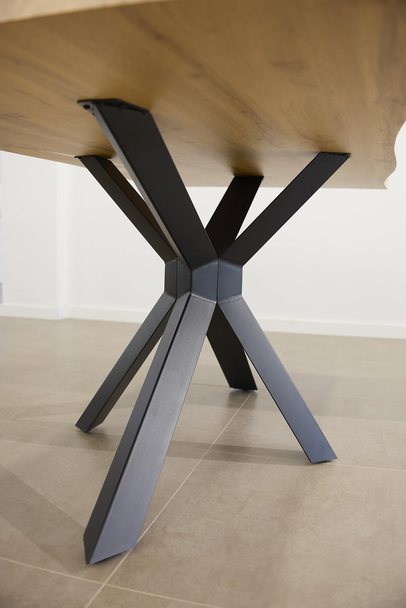DUPI Mesa de Comedor Fija Nordic, Efecto Madera Natural, Patas Metálicas Grafito, Diseño Industrial, 140x90cm