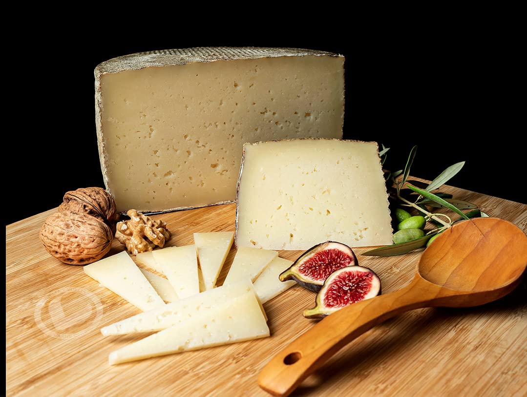 quejara 1 Queso manchego semicurado. D.O la Mancha 1,5 Kg Aprx. su sabor es suave y cremoso.
