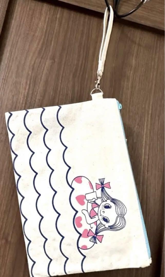 Amazon.co.jp: ハワイ限定日本未入荷 ハッピーハレイワ クラッチ Amazon.co.jp: ハワイ限定日本未入荷 ハッピーハレイワ クラッチ