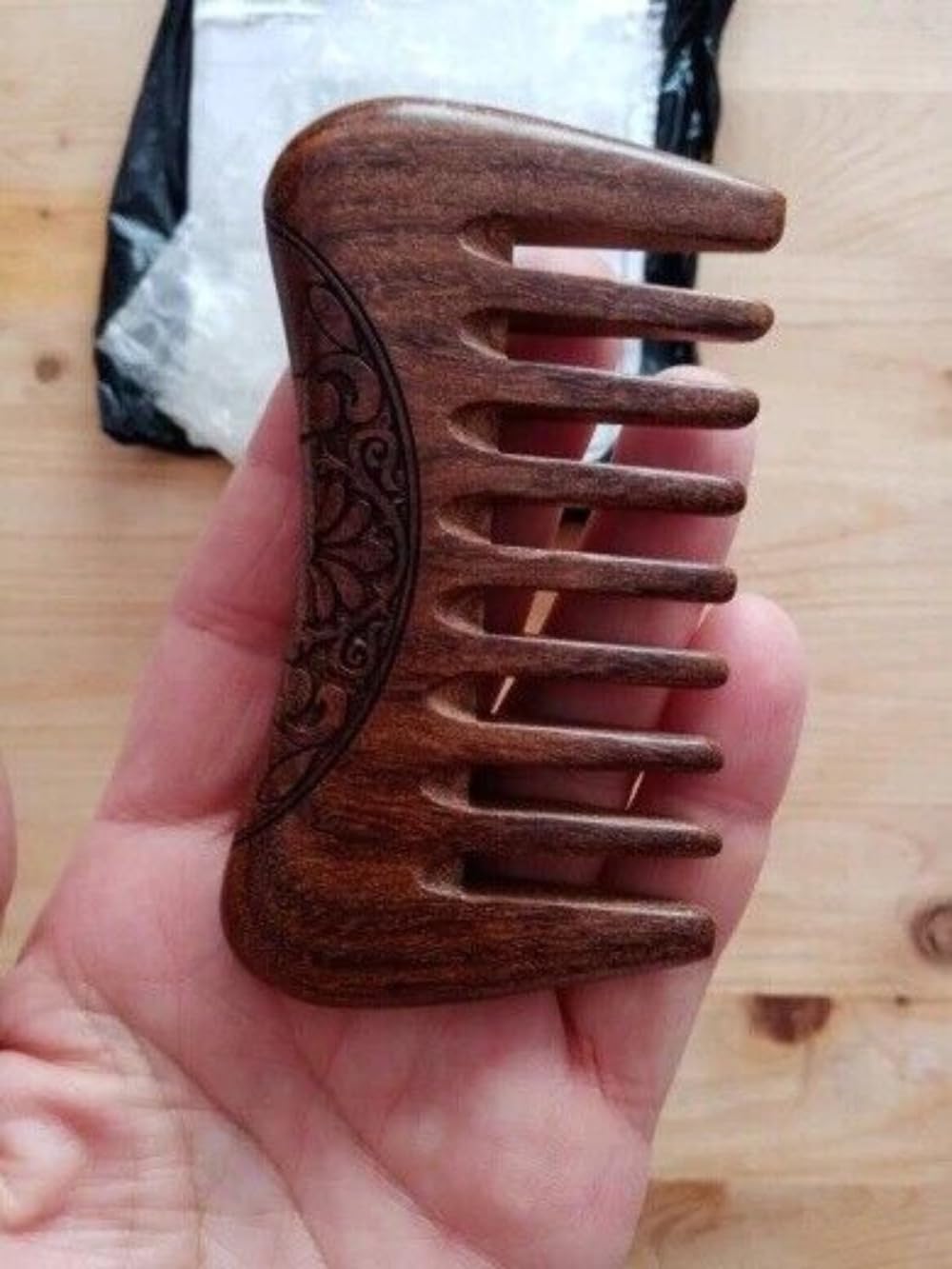 1 peine de madera de sándalo natural con dientes anchos