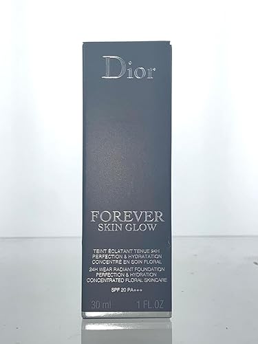 Dior, Forever Skin Glow Foundation 24H - 4 Warm, 30 ml.