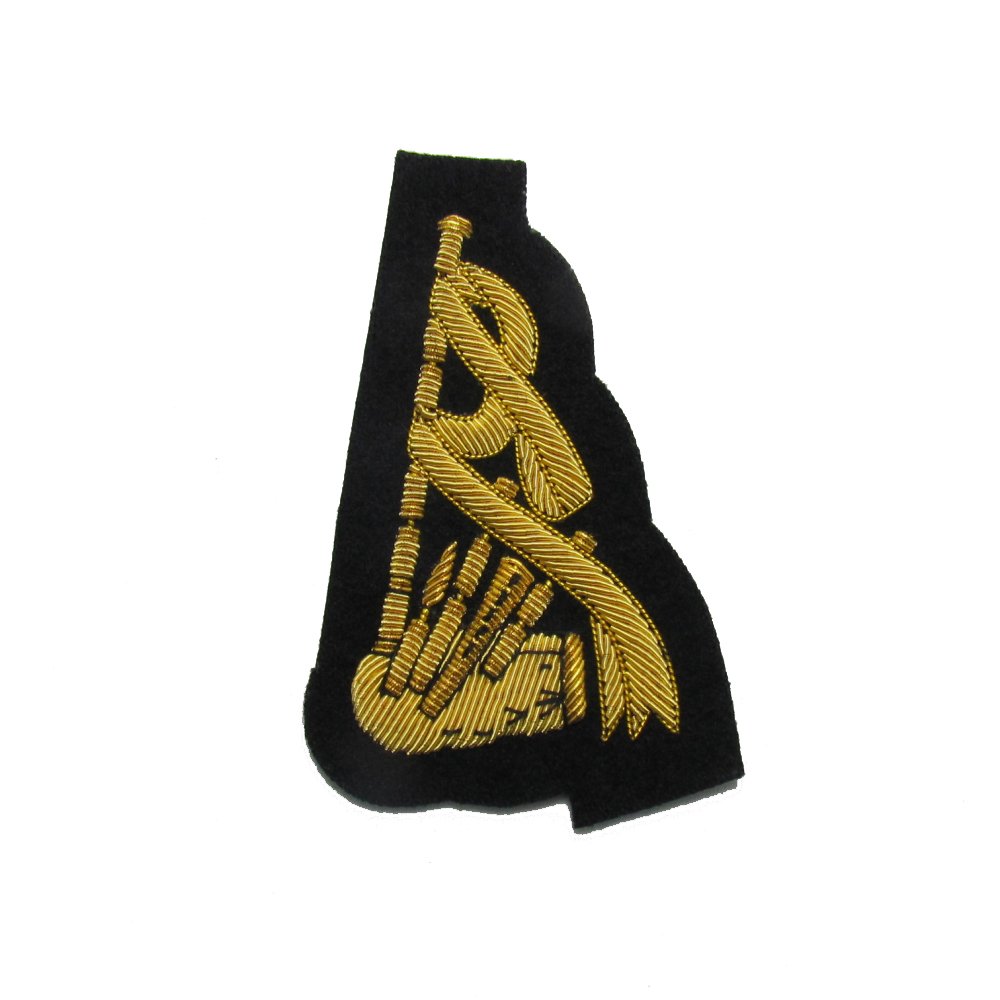 Uniform Store London Gold Badge Piper's Sleeve Badge On Black R1182
