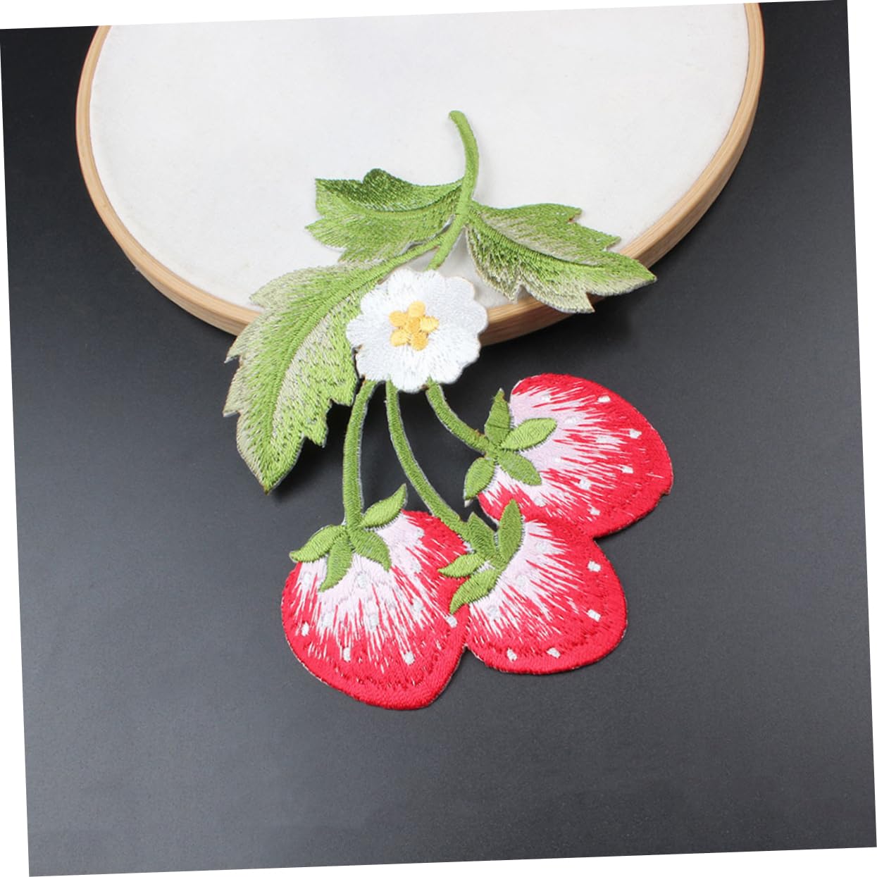 Housoutil 4 Set Toppe Ricamate Per Cucire Patches Per Riparazione Abbigliamento Frutta Fragola Per Giubbotti E Vestiti Facili Da Usare E Versatili 3 Pezzi*4