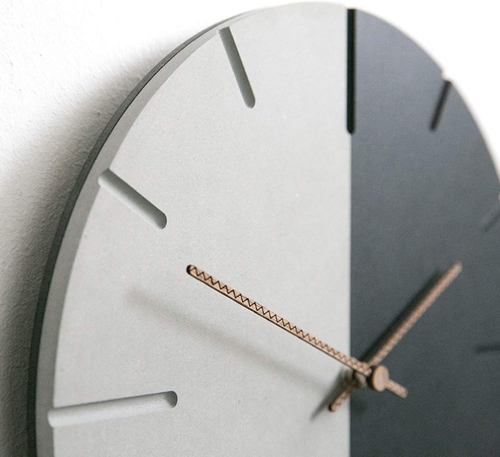 Wall Clock Scandinavian Modern Minimalist Fashion Home Living Room Bedroom Wall Clock Watch Retro Wall Clock Mute Electronic Clock Mute Bell Size 290mm * 290mm