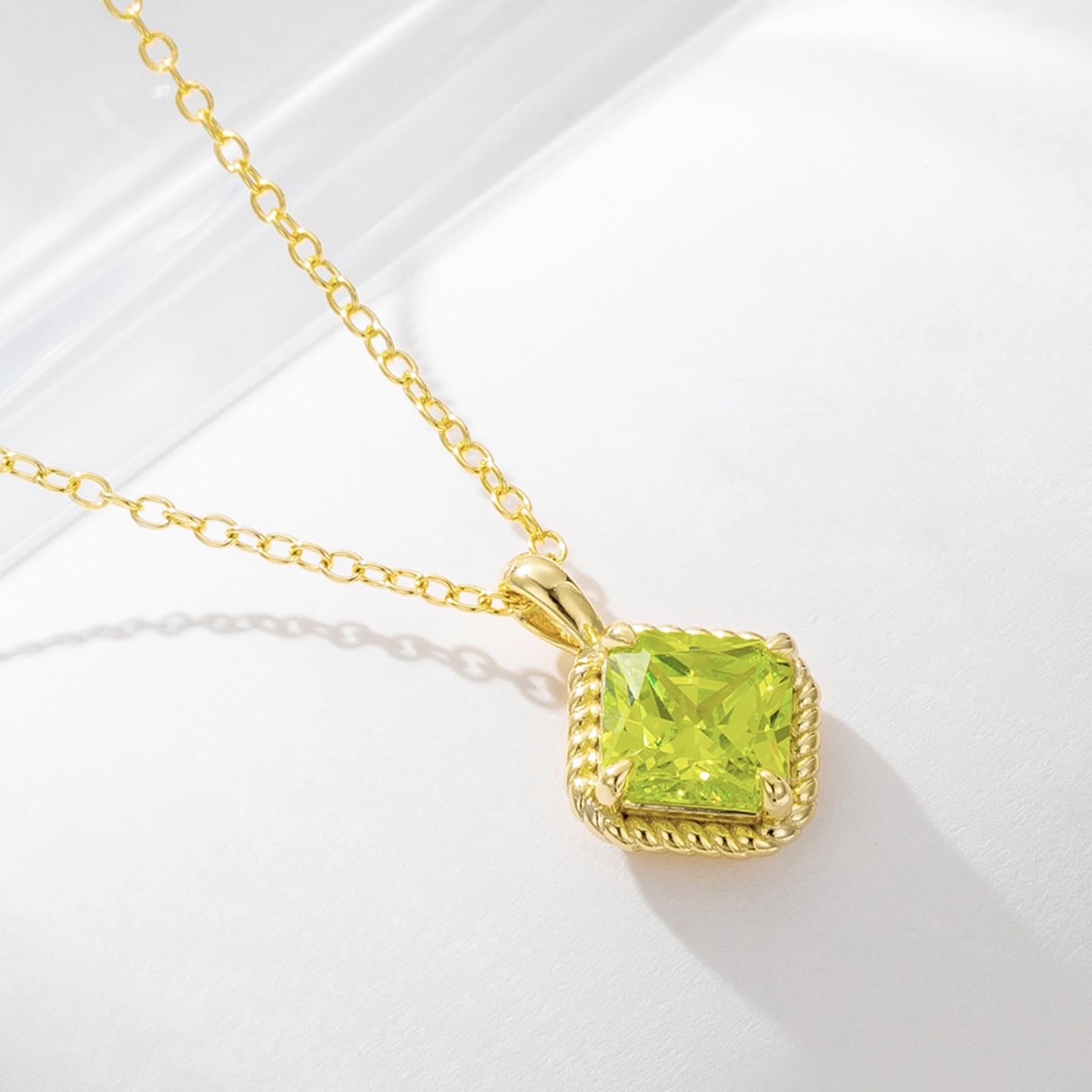 Złoty naszyjnik damski z prawdziwego złota 18k/14k/9k z zawieszką kwadratową z perydotem, prawdziwa biżuteria, łańcuszek regulowany 40 + 5 cm