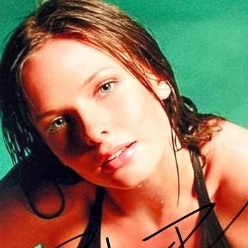 セール中…レベッカファーガソン直筆サイン超大型写真…ミッション:インポッシブル Amazon.co.jp: レベッカファーガソン直筆サイン入り2Lサイズ写真