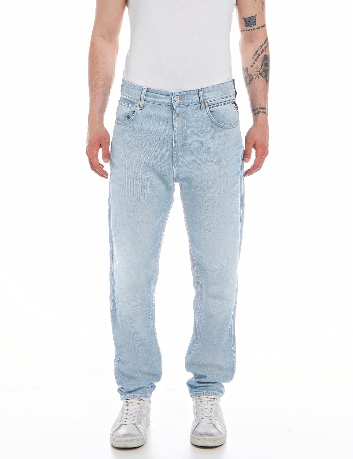 REPLAY Herren Jeans Sandot Tapered-Fit Original, Superlight Blue 011 (Blau), 31W / 30L