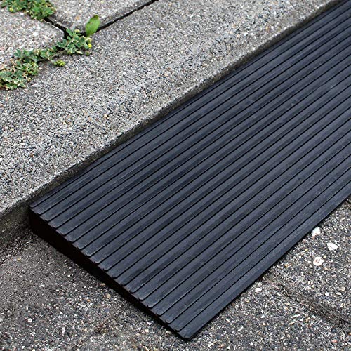 Wiltec Türschwellenrampe 900x80x8 mm für Rollstuhl & Rollator, schwarz, Rollstuhlrampe aus Vollgummi, rutschfeste Oberfläche, Bordsteinrampe kürzbar