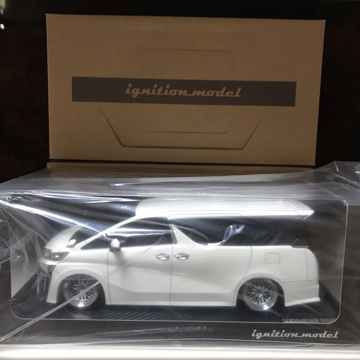 ignition_model 1/18 IG1670 Toyota Vellfire (H30W) ZG White 