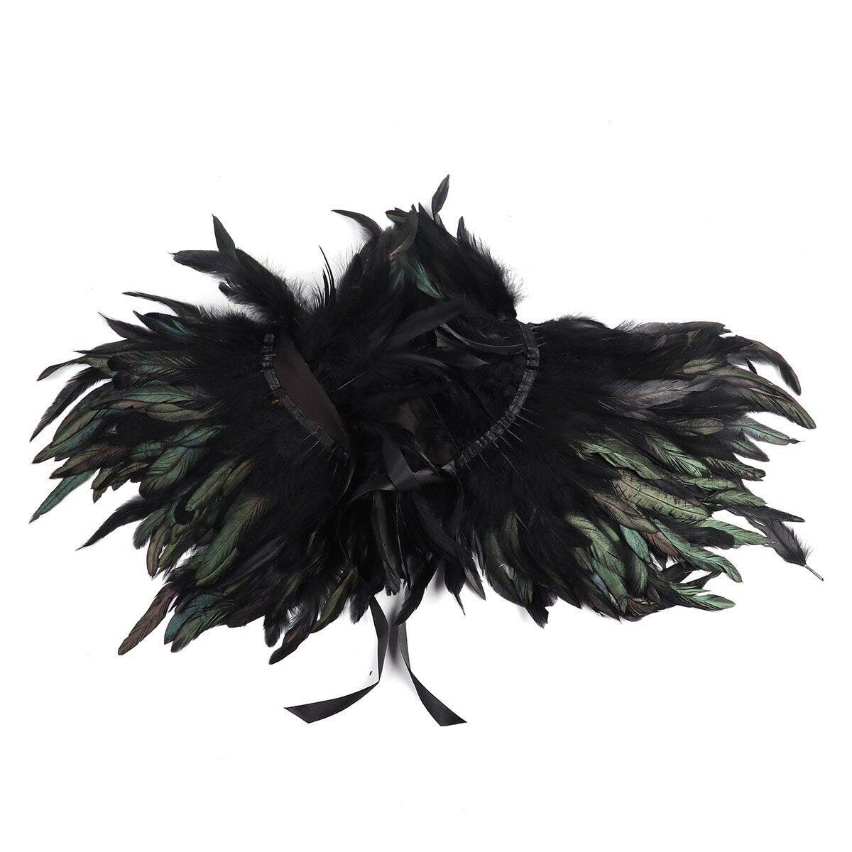 Haussement d'épaules en plumes pour sublimer un costume d'Halloween simple