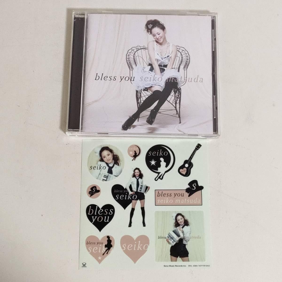 Amazon.co.jp: A01-5 CD 松田聖子 bless you 特性ステッカー 歌手