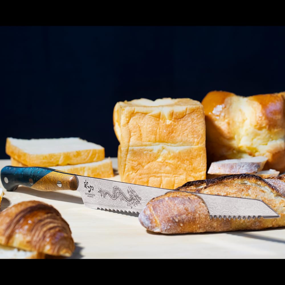 Dreki I – Edición Limitada Cuchillo para Pan de Acero Damasco Serrado | 67 Capas de Acero Damasco Táctil con Grabados de Dragón | Diseñado por un Chef Danés, Pieza de Colección Premium