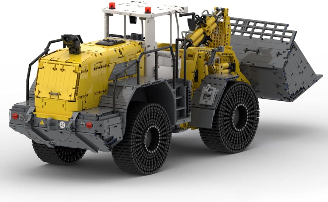 Front three-quarter view of the AMOC Technik Dynamic Bulldozer