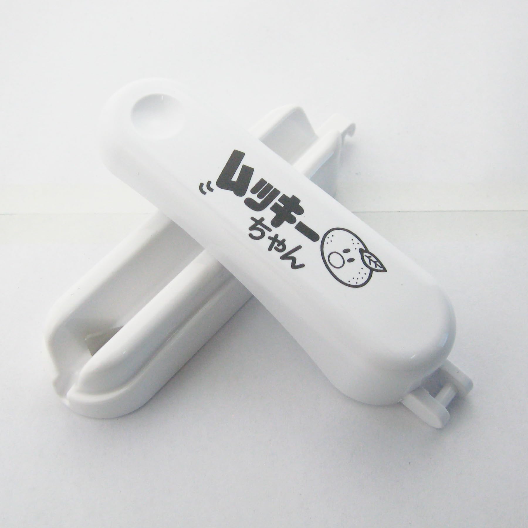 Amazon｜ナガオ 皮むき器 ピーラー ムッキーちゃん ホワイト 9.8cm