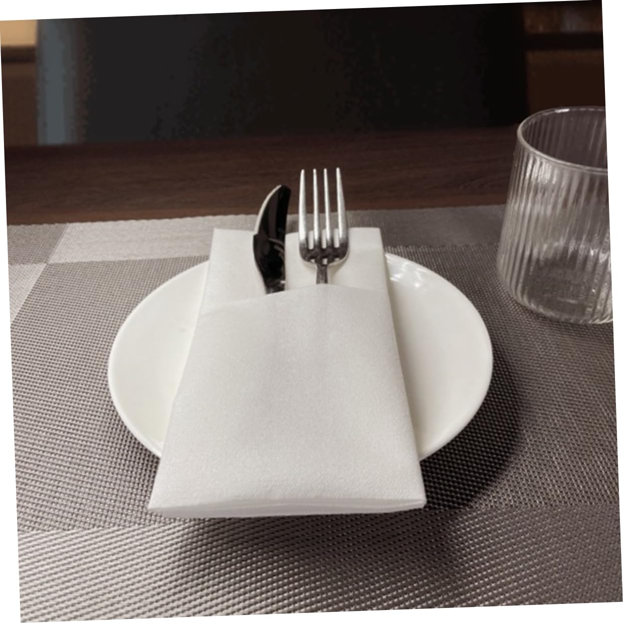 MAGICLULU Servilletas de Papel Desechables White para Cena Diseño Grueso y Elegante, 50 Piezas, Amigables, Ideales para Banquetes y Entretenimiento Diario