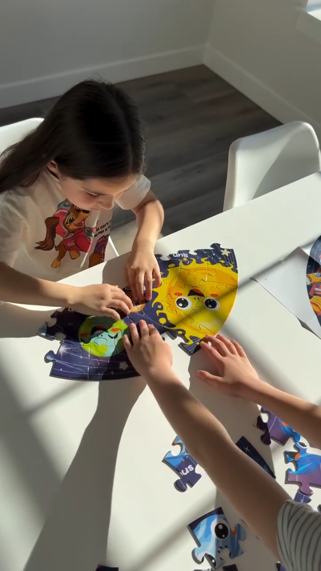 Amazon.com: ZIZZ Puzzle for Kids Ages 4-6: Glow in The Dark Solar
