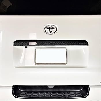 ハイエース　未使用 リアガーニッシュ トヨタ TOYOTA（トヨタ）純正部品 200系ハイエース リヤ