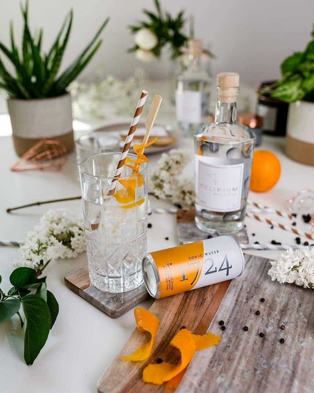 Set of 6 Highball Drinking Glasses Clear Water Glasses with Heavy Weighted Base, Tall Cocktail Glasses, Collins Glasses, Tumbler Glasses, Glass Cups for Juice, Barware (AV 208-2)