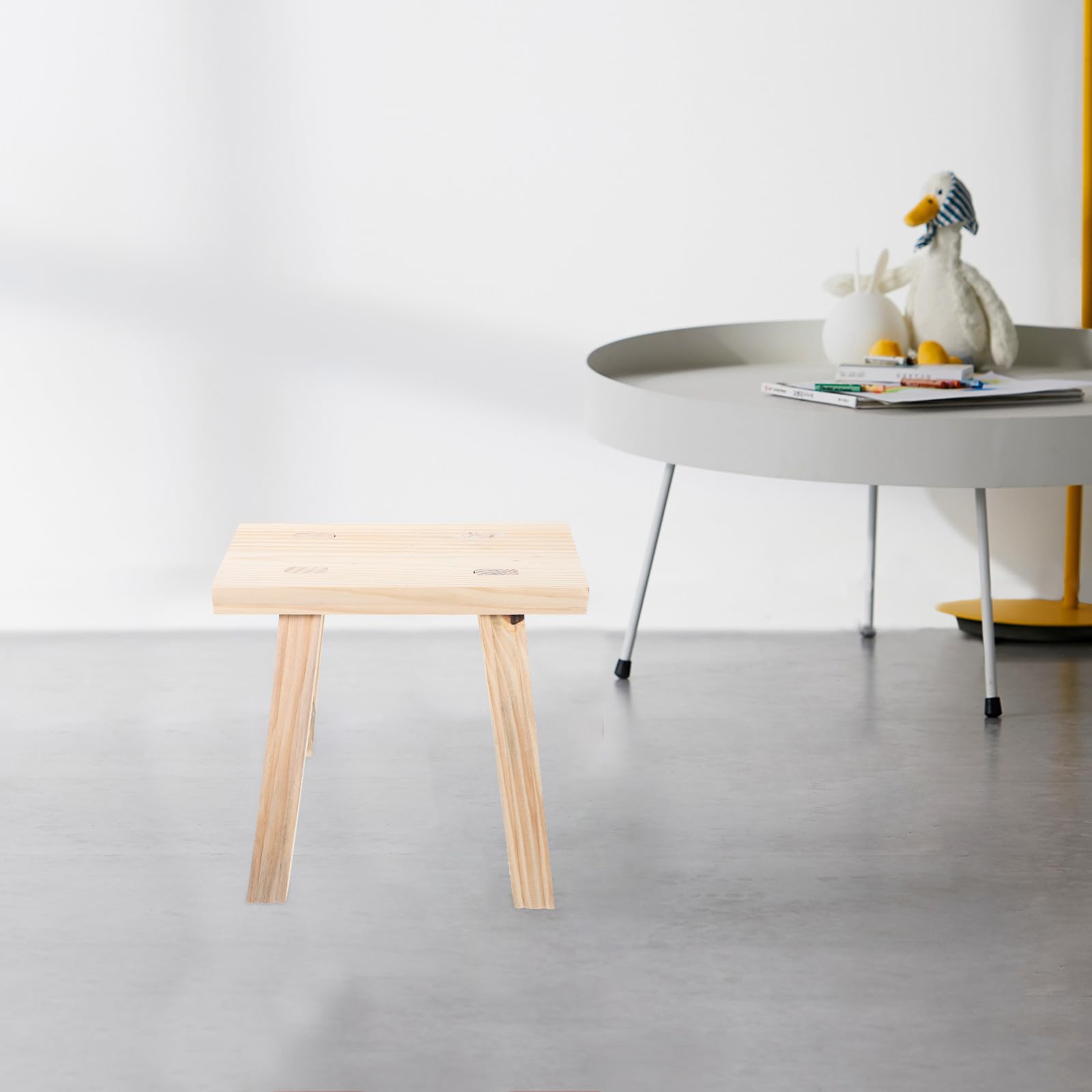 Beaupretty Petit Tabouret en Bois Beige Pratique et Réutilisable, Marchepied Solide Style Rétro, comme Siège ou Table à Plantes D'intérieur