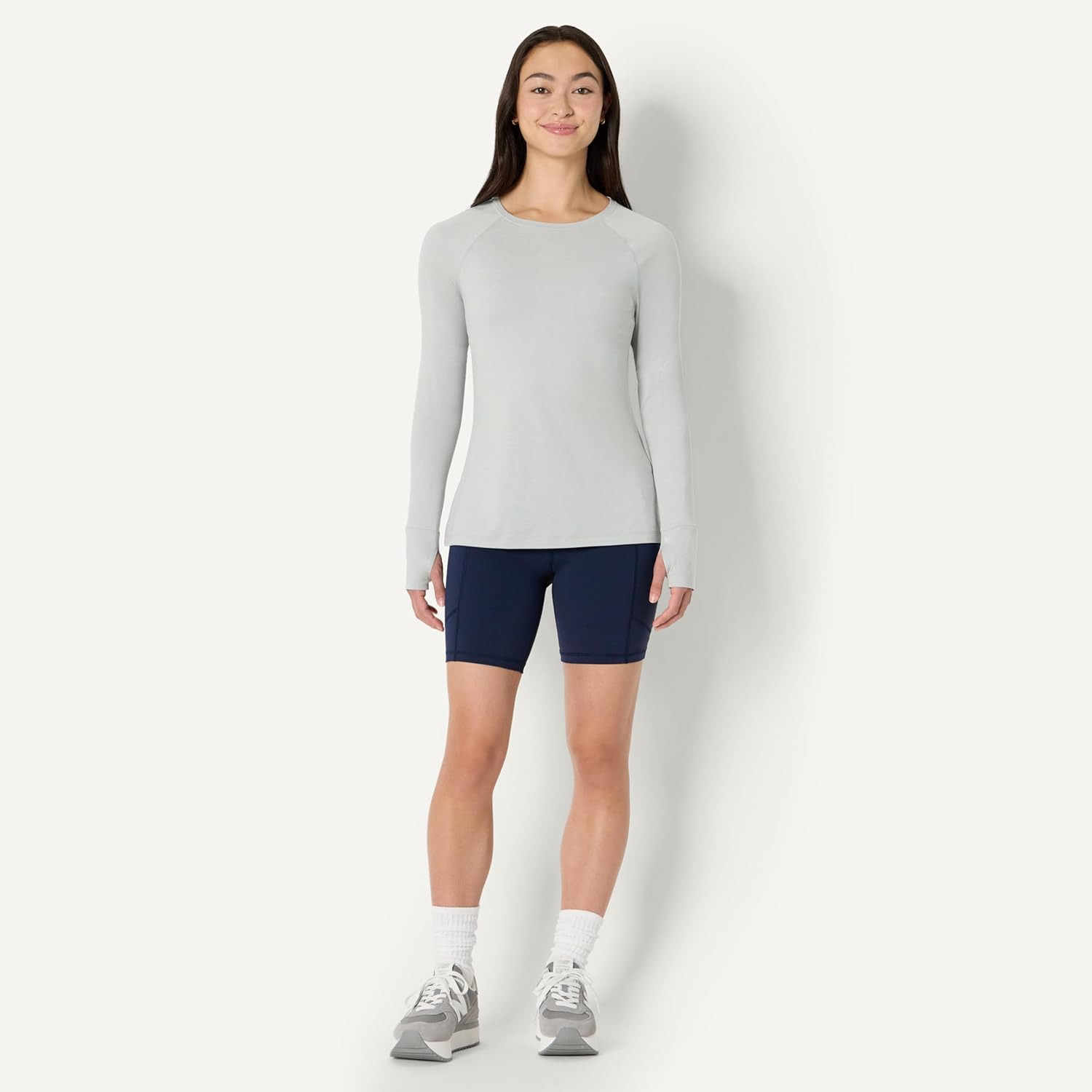 Amazon Essentials Women's Athletic Soft Performance Lightweight Stretch Long Sleeve Layering Workout Top, Space Dye - Image 5