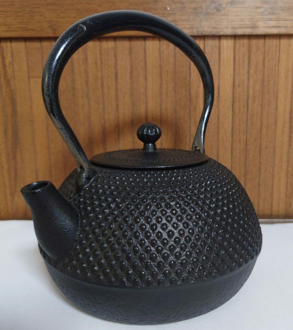 南部鉄瓶 南部鉄器　及富　平成丸　アラレ【新品未使用】 南部鉄瓶 南部鉄器 及富 平成丸 アラレ 南部鉄瓶 本場岩手産 平成丸