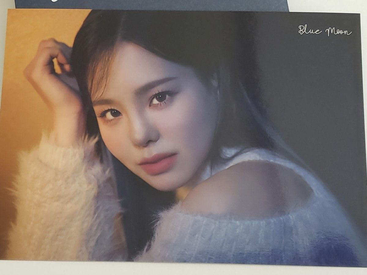 Amazon.co.jp: NiziU Blue Moon ランダムトレーディングカード