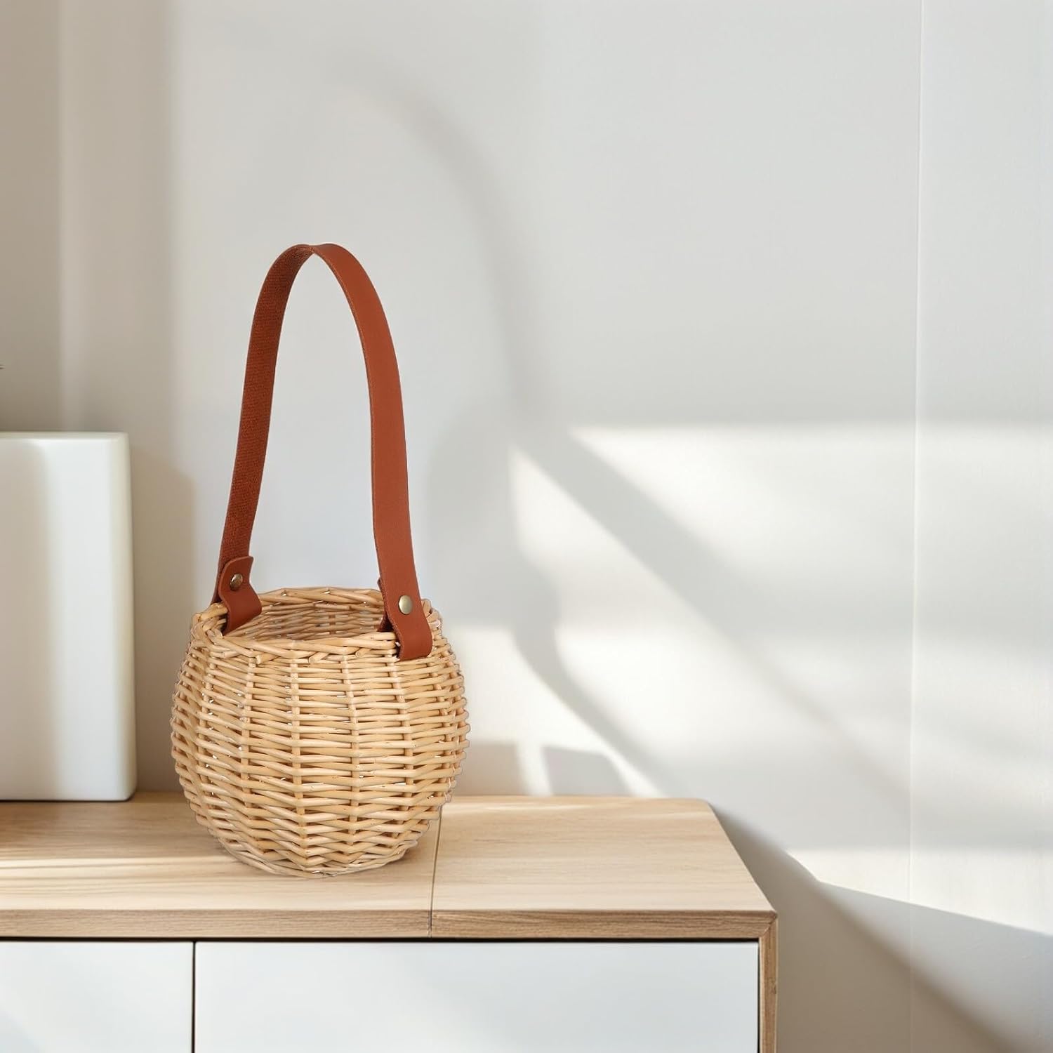 Wicker Flower Girl Basket with Handle Woven Storage Basket for Wedding Decor and Flower Arrangement for Ceremony and Party Supplies