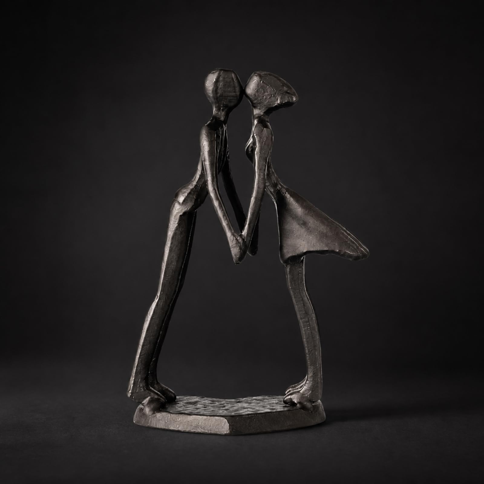 Figura s con Base Plana Elegante