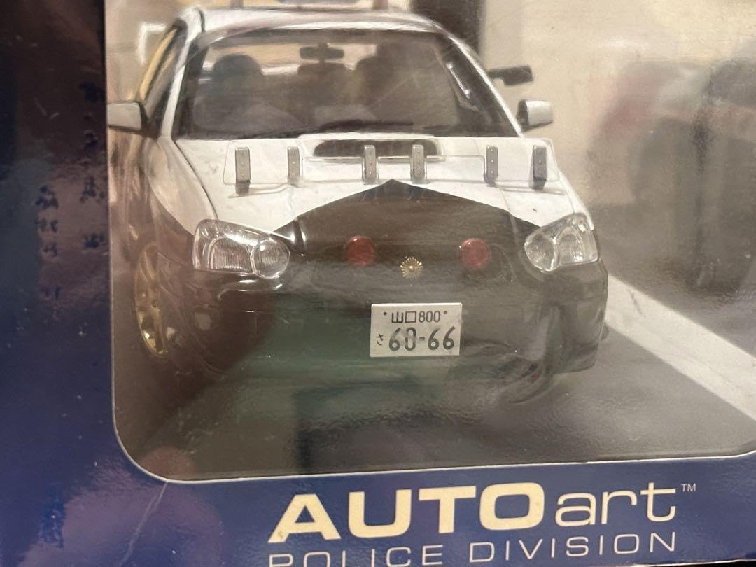 AUTOart  SUBARU WRX STiパトカー 水平対向エンジンのスバルWRXがベースの交通覆面車両が 限定生産