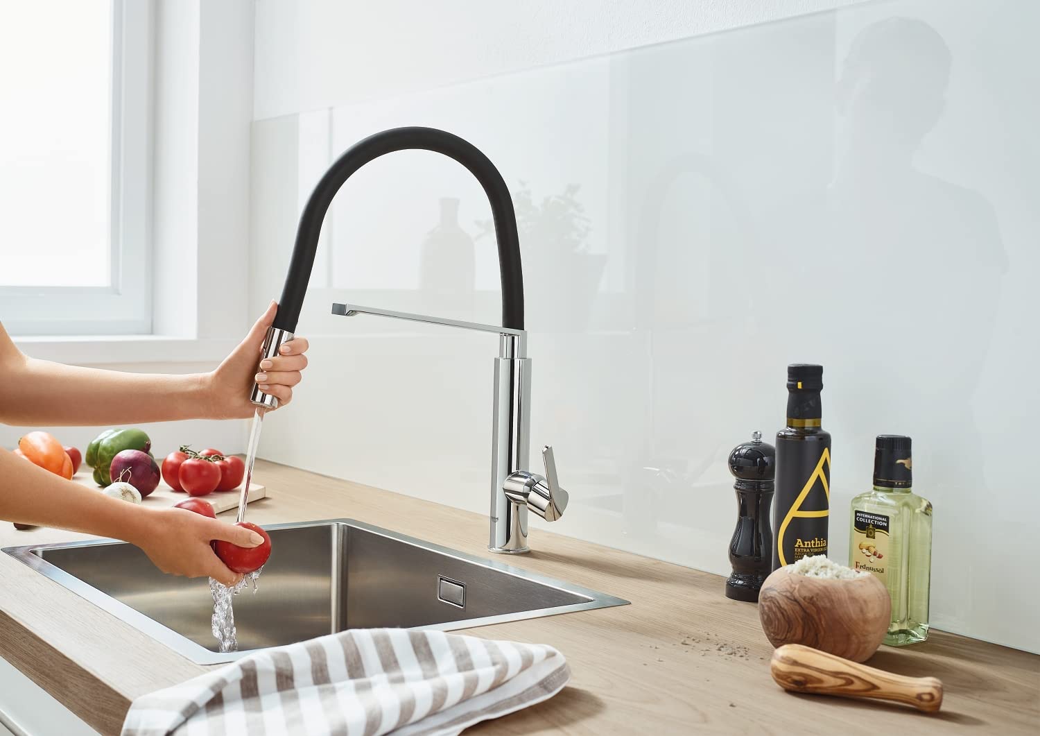 GROHE Essence Küchenarmatur - Ausziehbare Brause Mit Magnet-Docking Chrom