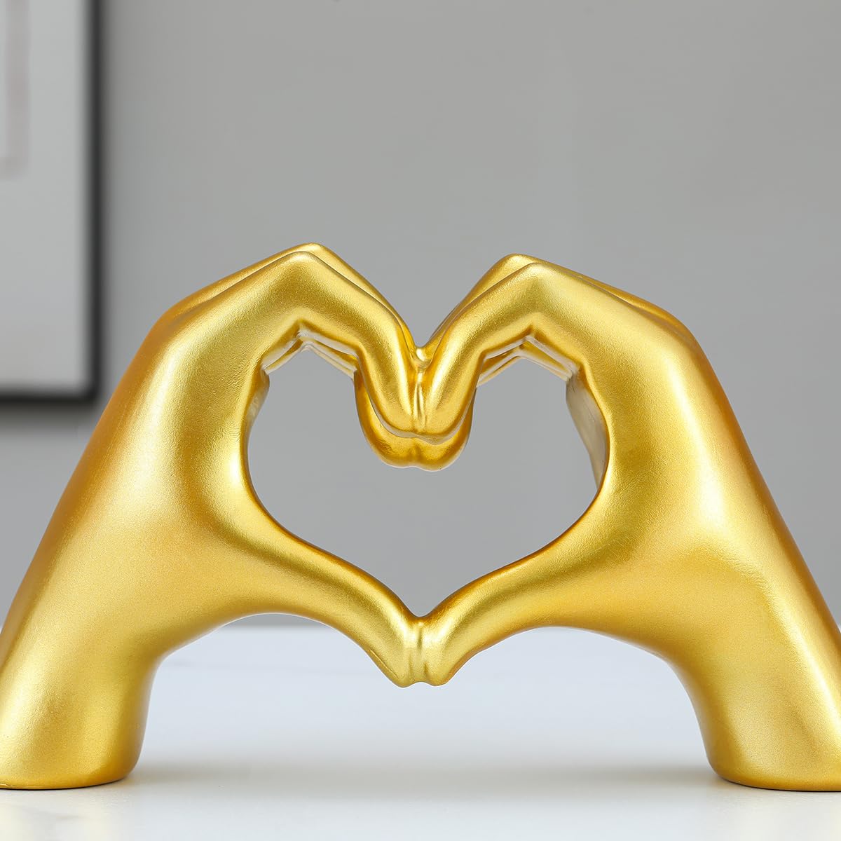 Gold Home Decor Heart Hands Sculpture,Gold Statue Gold Decor for Living Room, Creative Wedding Love Heart Sculpture