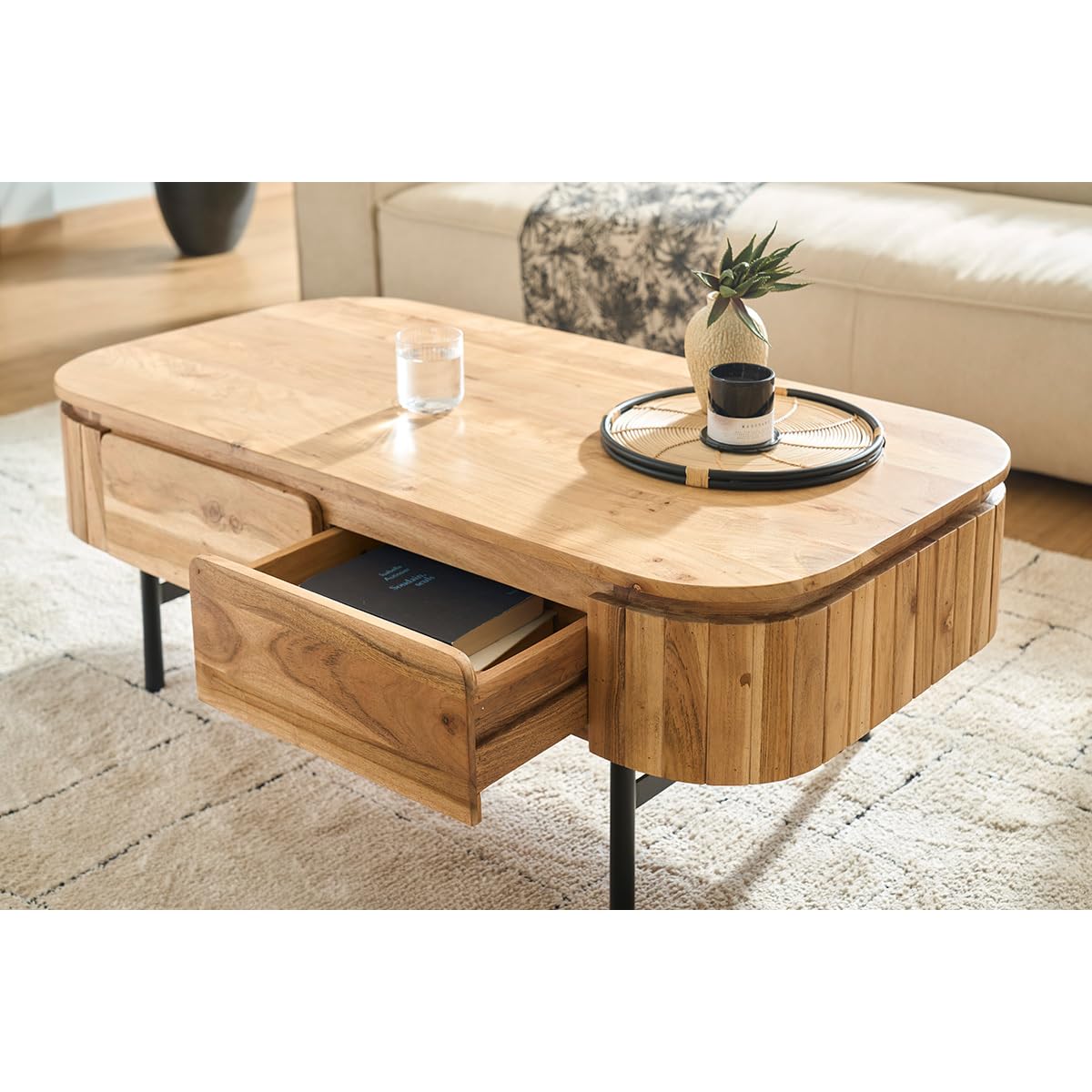 Miliboo Table Basse avec rangements en Bois Massif et métal Noir 4 tiroirs L115 cm Napoli