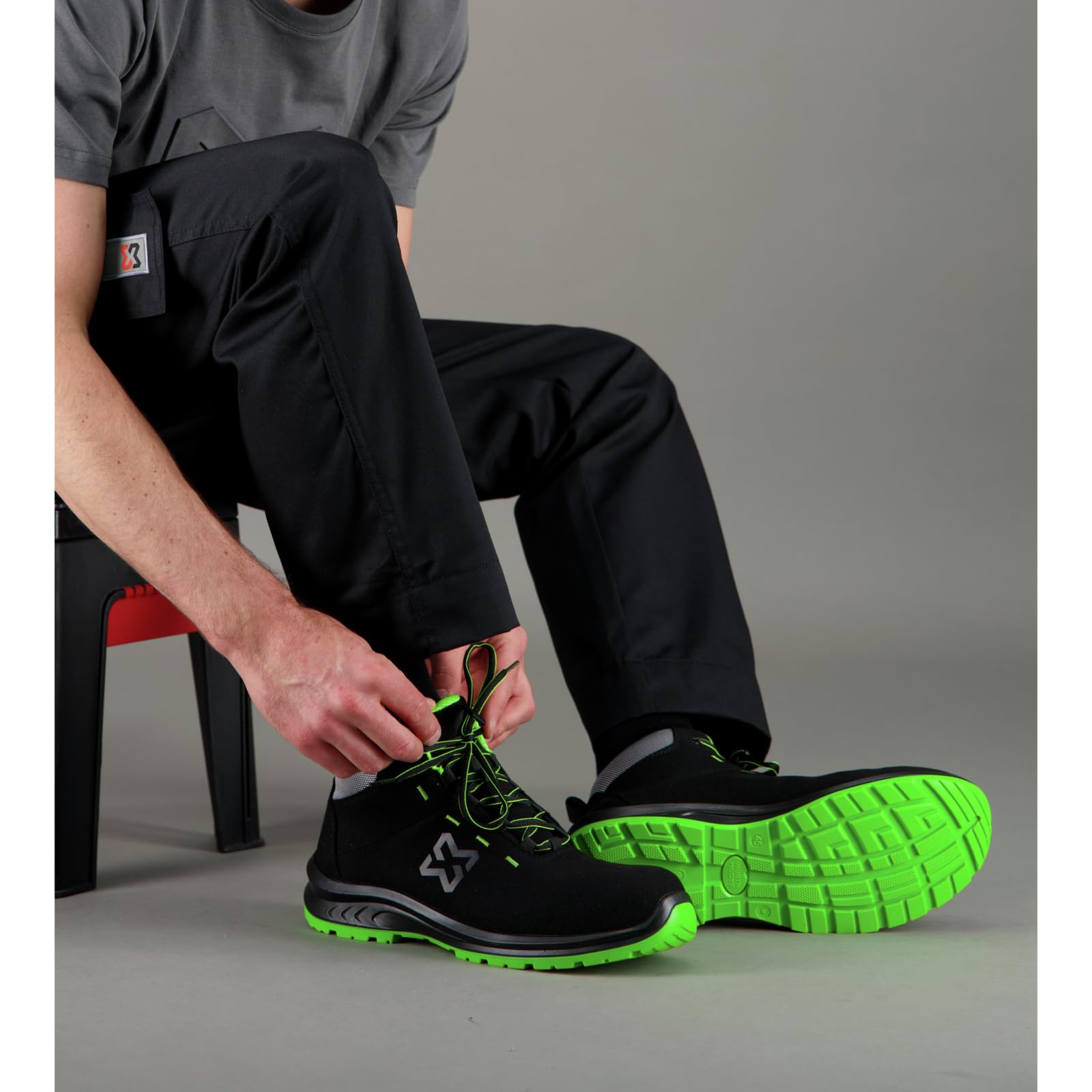 WÜRTH MODYF Cruise S3S Mid Sicherheitsstiefel - metallfreie Arbeitsschuhe mit Fiberglas-Zehenschutz, unisex - wasserabweisende Sicherheitsschuhe in den Größen 35-48 in Schwarz/Grün