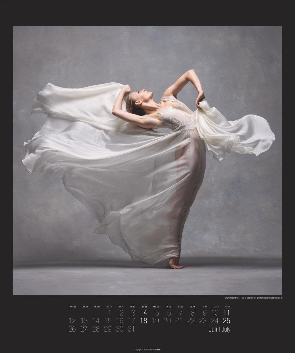 The Art of Movement Kalender 2027: Kunst und Mode vereint in faszinierenden Tanz-Bildern, die Anmut und Haute Couture verbinden. Großer Wandkalender im Hochformat 46 x 55 cm