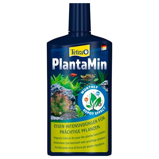 Tetra PlantaMin Universaldünger - flüssiger Eisen-Intensivdünger für prächtige und gesunde Wasserpflanzen im Aquarium, monatliche Anwendung, 500 ml