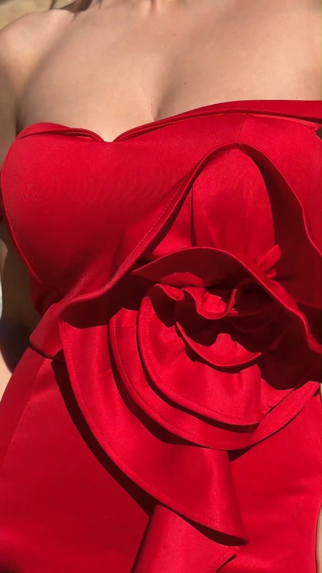 Amazon.com: Flower Off Shoulder Dress Rose Maxi Ruffle Dress Elegant  Bodycon Dress Red Wedding Dress Prom Dress Garden Party Dress Summer Evening  Dress : Clothing, Shoes & Jewelry