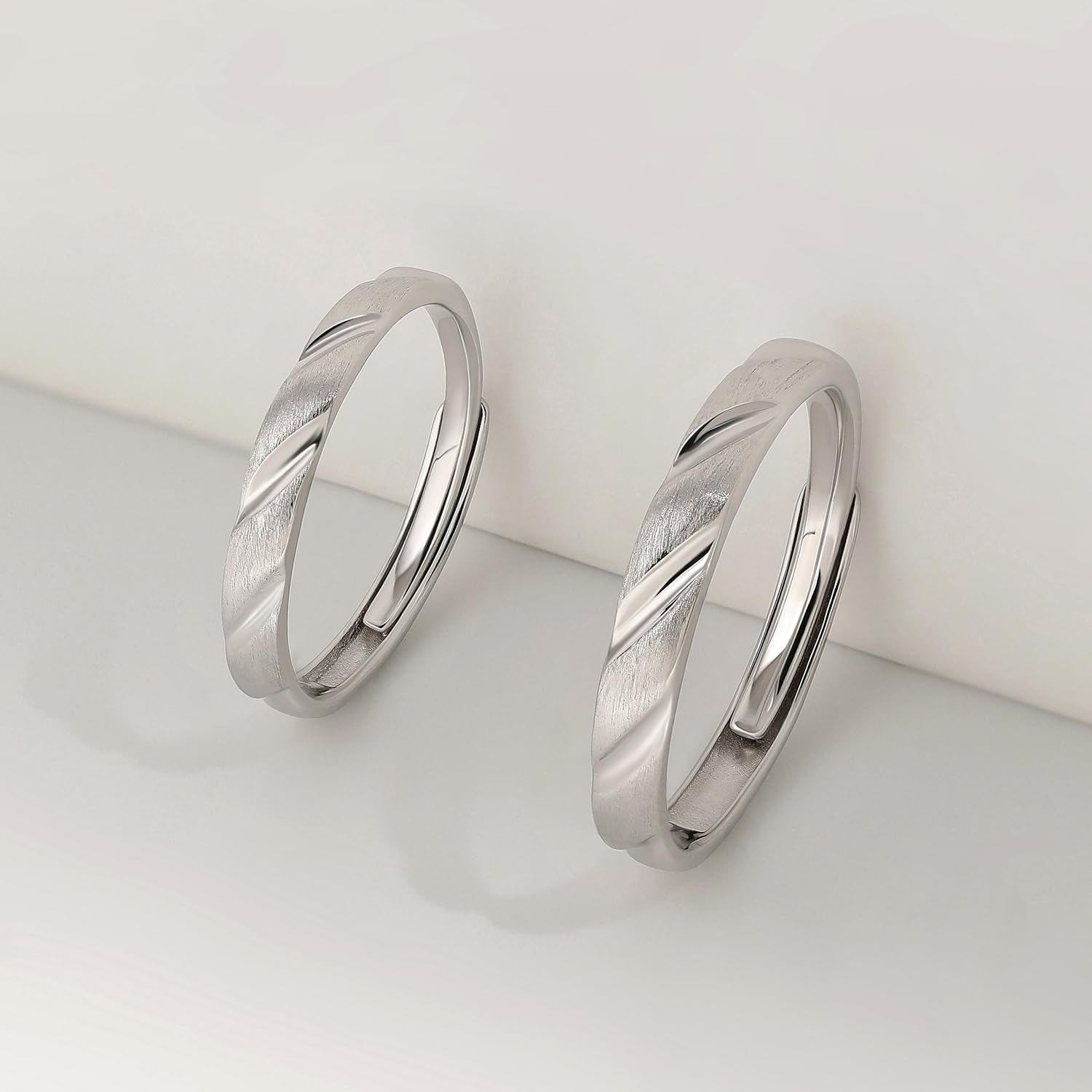 Meissa Alianzas de Ley Sólida 925 de Plata Pareja Anillos de Compromiso Boda para Hombres y Mujeres Adjustable Joyería Aniversario para Novia Prometida el Día de San Valentín (Juego de dos anillos)