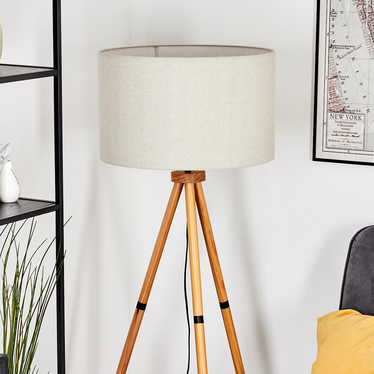 HOFSTEIN Stehleuchte Flemming, Stehlampe aus Holz/Metall im modernen Boho-Design, Schirm aus Stoff, Ø 50 cm, 152,5 cm, E27, Fußschalter - Wohnzimmer, Schlafzimmer, Esszimmer, Flur
