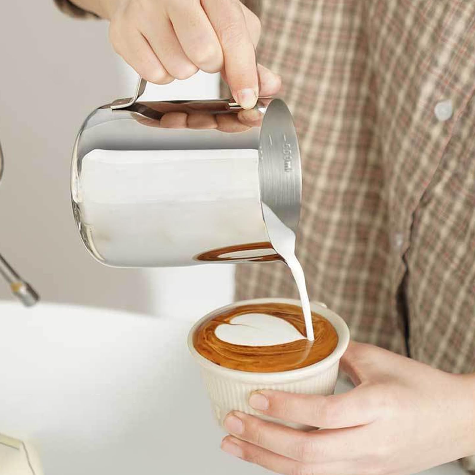 Dzbanek do Spieniania Mleka ze Stali Nierdzewnej, 350 ml, z Podziałką, do Latte Art i Cappuccino
