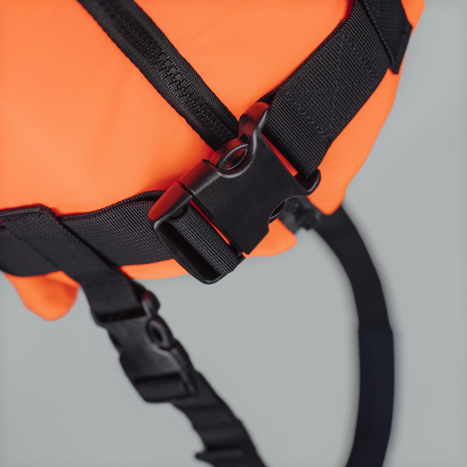 MESLE Rettungsweste 100N ohnmachtsicher nach DIN EN ISO 12402-4 | Schwimmweste für Kinder & Erwachsene 10–120 kg | Signalpfeife, Reflektoren, Drainagelöcher | ideal für Boot, Segeln & Wassersport