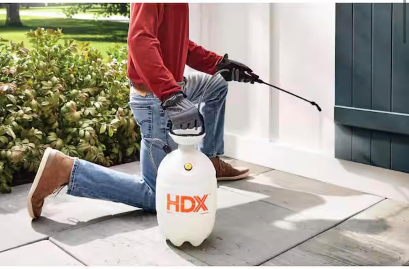 Handheld Multi-Purpose Pump Sprayer (1 Gallon)