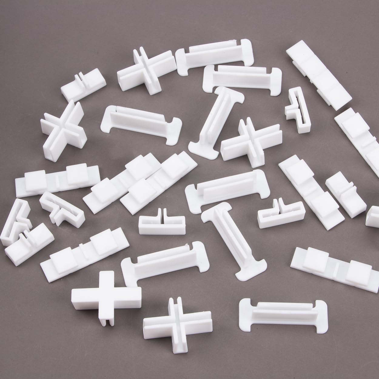 38Pcs Adjustable Drawer Divider Clips Holder Plastic Side Fixing Buckle for DIY Organization of Cosmetics Toiletries Drawer Partition Organizer Separators Rail Box Installation