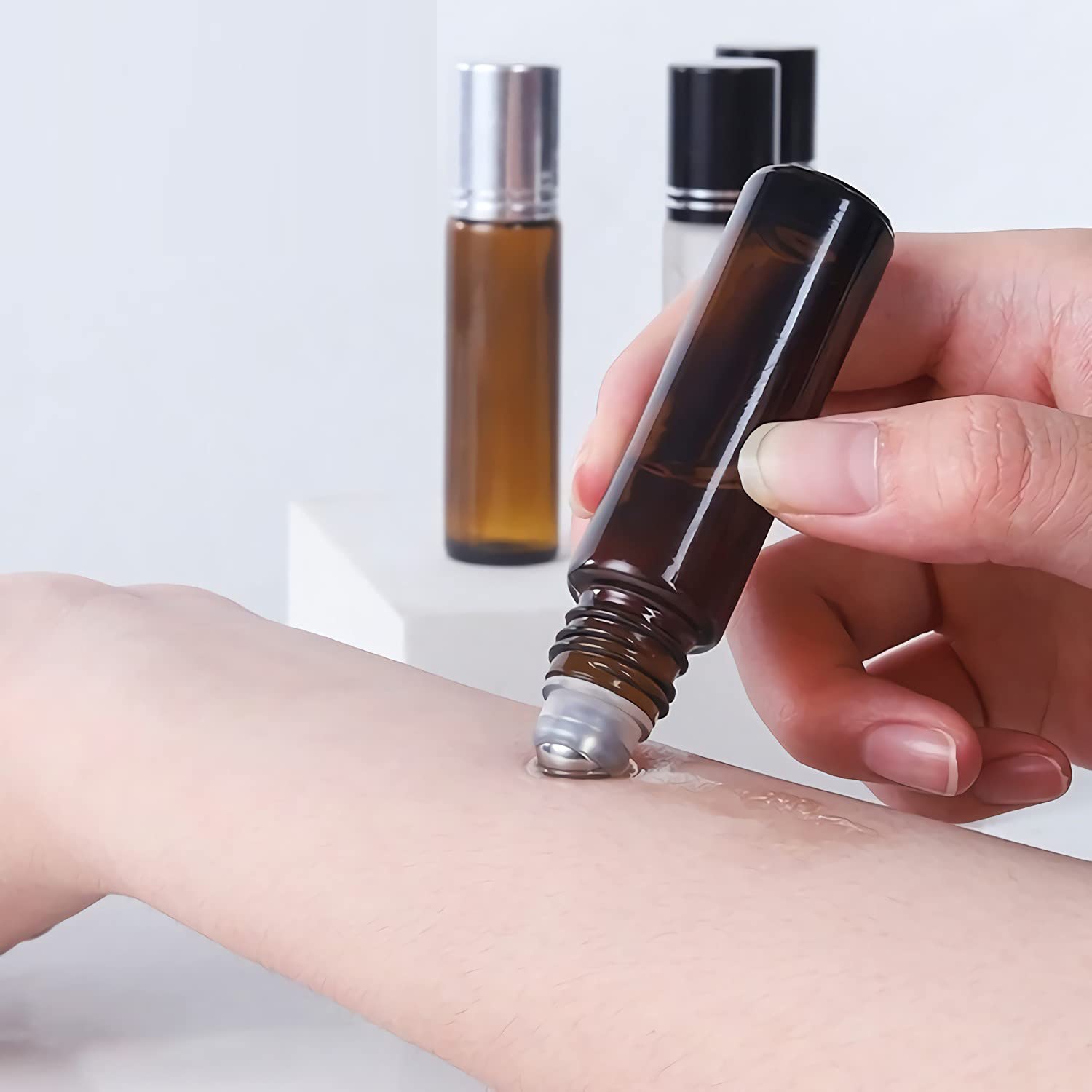 24 Stück Leere 10ml Braun Glas Roller Flaschen mit Lila Alu Schraubverschluss, Roll-On Glasflaschen mit Glasroller für Ätherische Öle Essential Oil mit Trichter Öffner