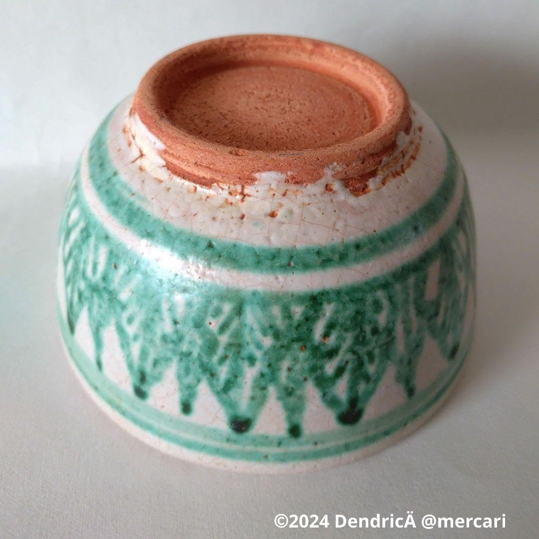 白釉緑彩碗①　ミャンマー　アジアアンティーク　小花彩　茶碗 ミャンマー産白釉緑彩椀 ミャンマー アジアアンティーク 小花彩
