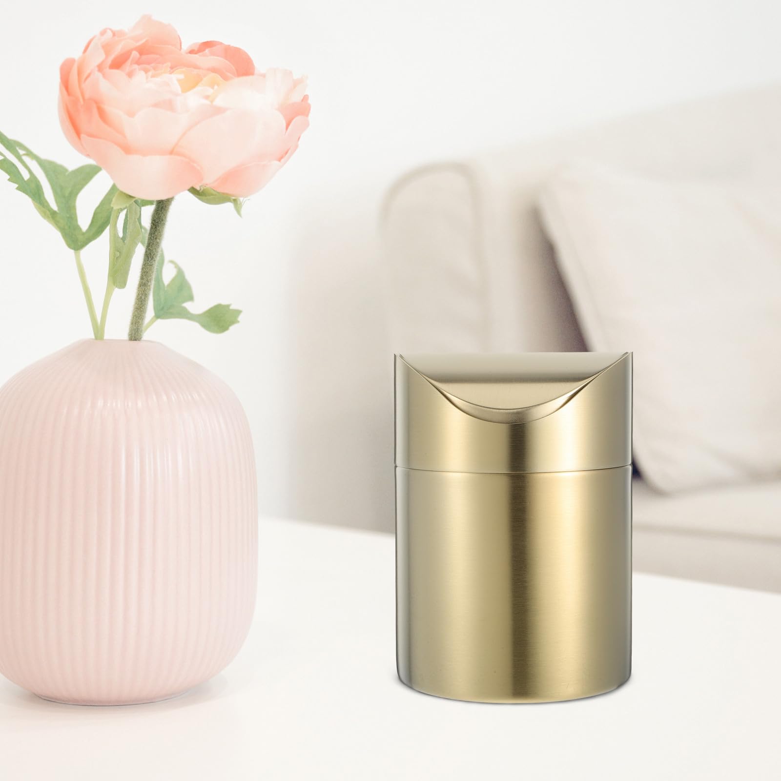 Ciieeo Mini Cestino per Rifiuti da Ufficio in Acciaio Inox 304 con Coperchio, Piccolo Bidone per Scarti di Carta e Spazzatura Domestica, Contenitore Compatto per Scrivania in Soggiorno
