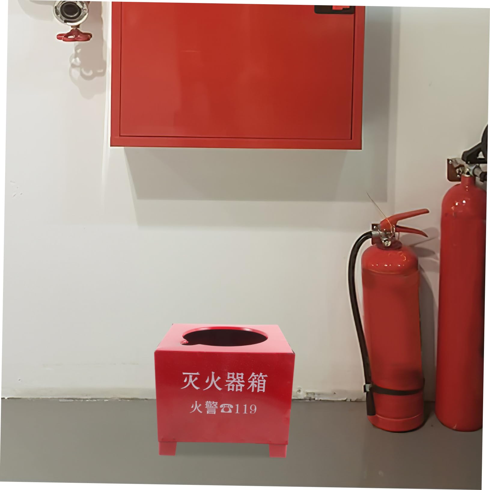 SOLUSTRE Base para Extintor de Incendios de Hierro Rojo 2-4kg Soporte Resistente y Práctico para Extintor Doméstico y Cocina