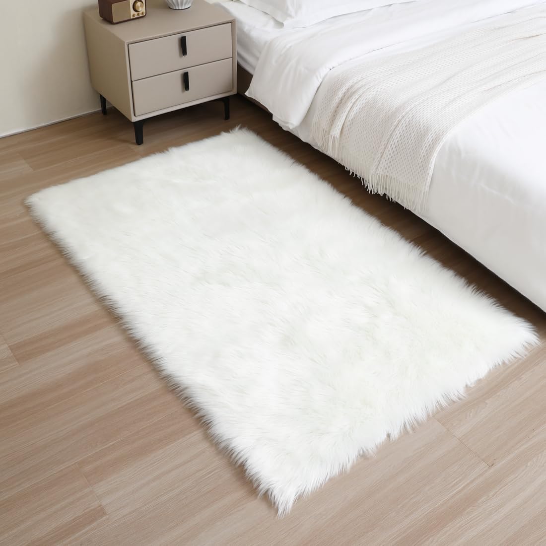 KAIHONG Faux Fur Sheepskin Style Rug (75 x 120 cm) Faux Fleece Chair Cover Seat Pad Soft Fluffy Shaggy Area Rugs For Bedroom Sofa Floor (white, rectangle75 x 120 cm)
