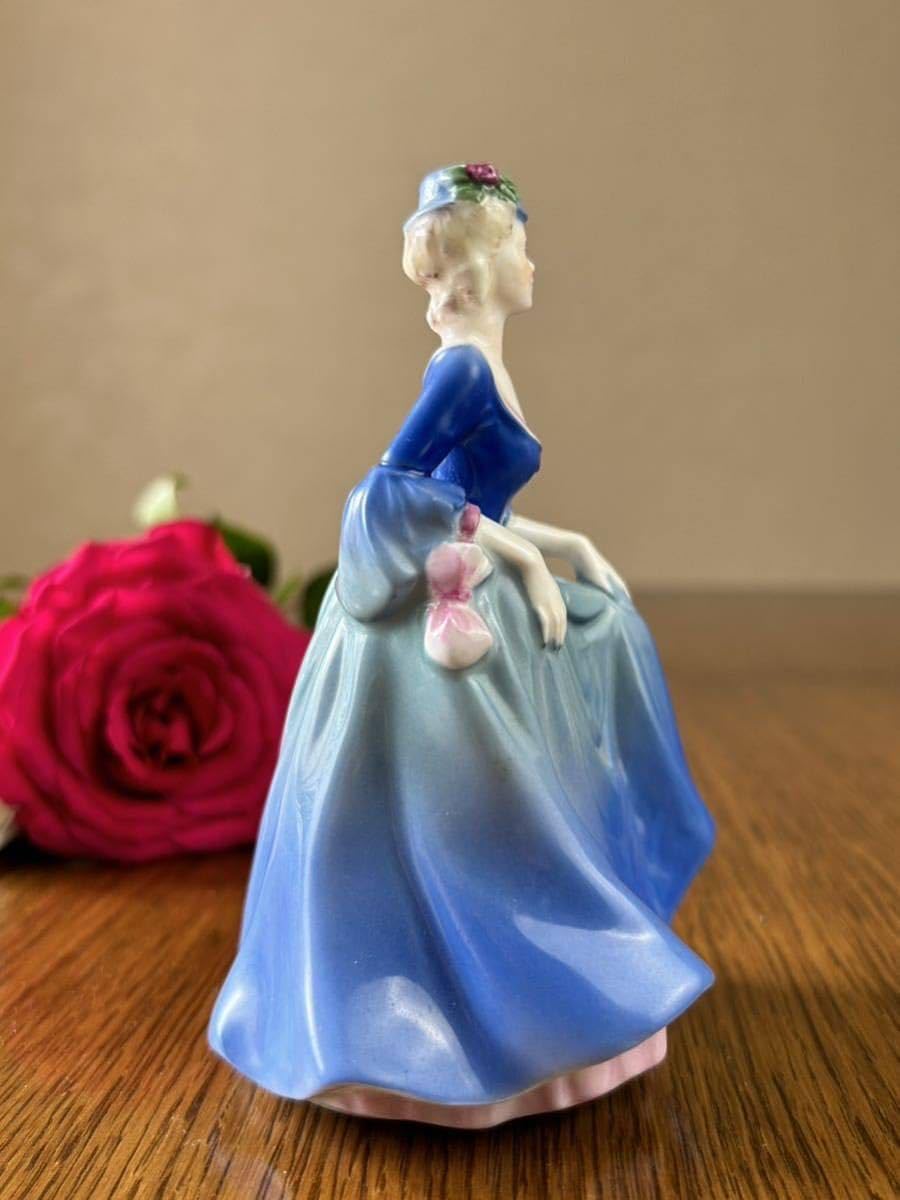 ばーやちゃん❣️コールポート❣️ フィギュリン レディースオブファッション コールポート（Coalport）のフィギュリン、Ladies of fashion