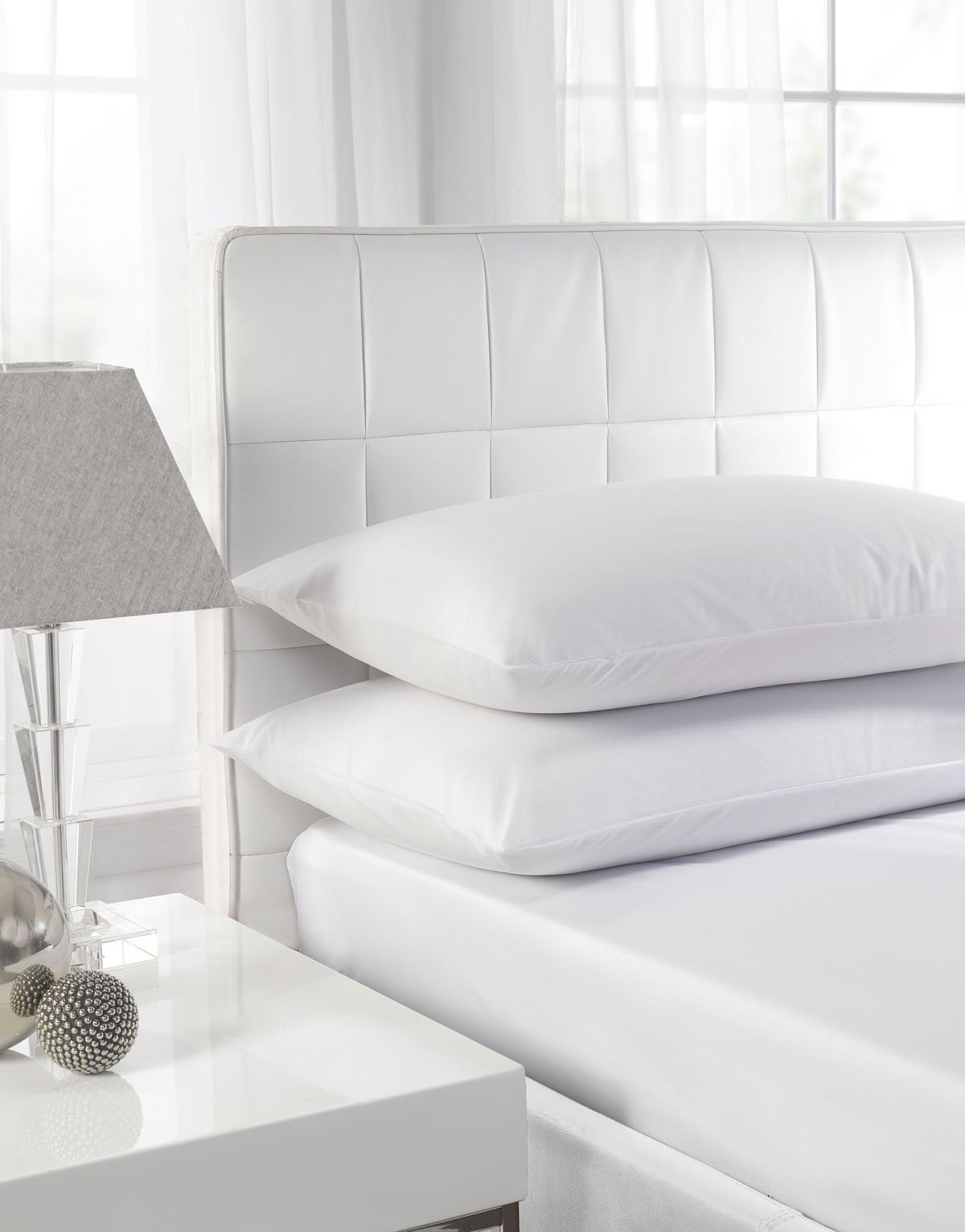Textiles Direct White Easy Care Polycotton Super King Size Fitted Sheet