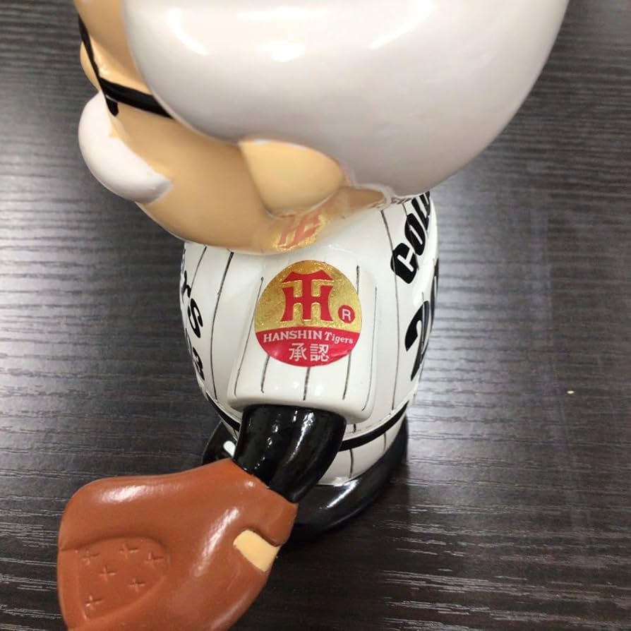 Amazon.co.jp: カーネルサンダース 阪神タイガース ソフビ 貯金